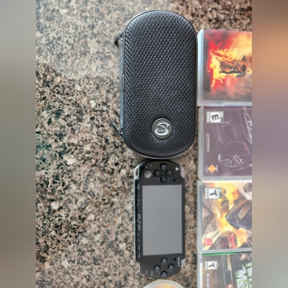 Sony PSP - Picture 3 of 8